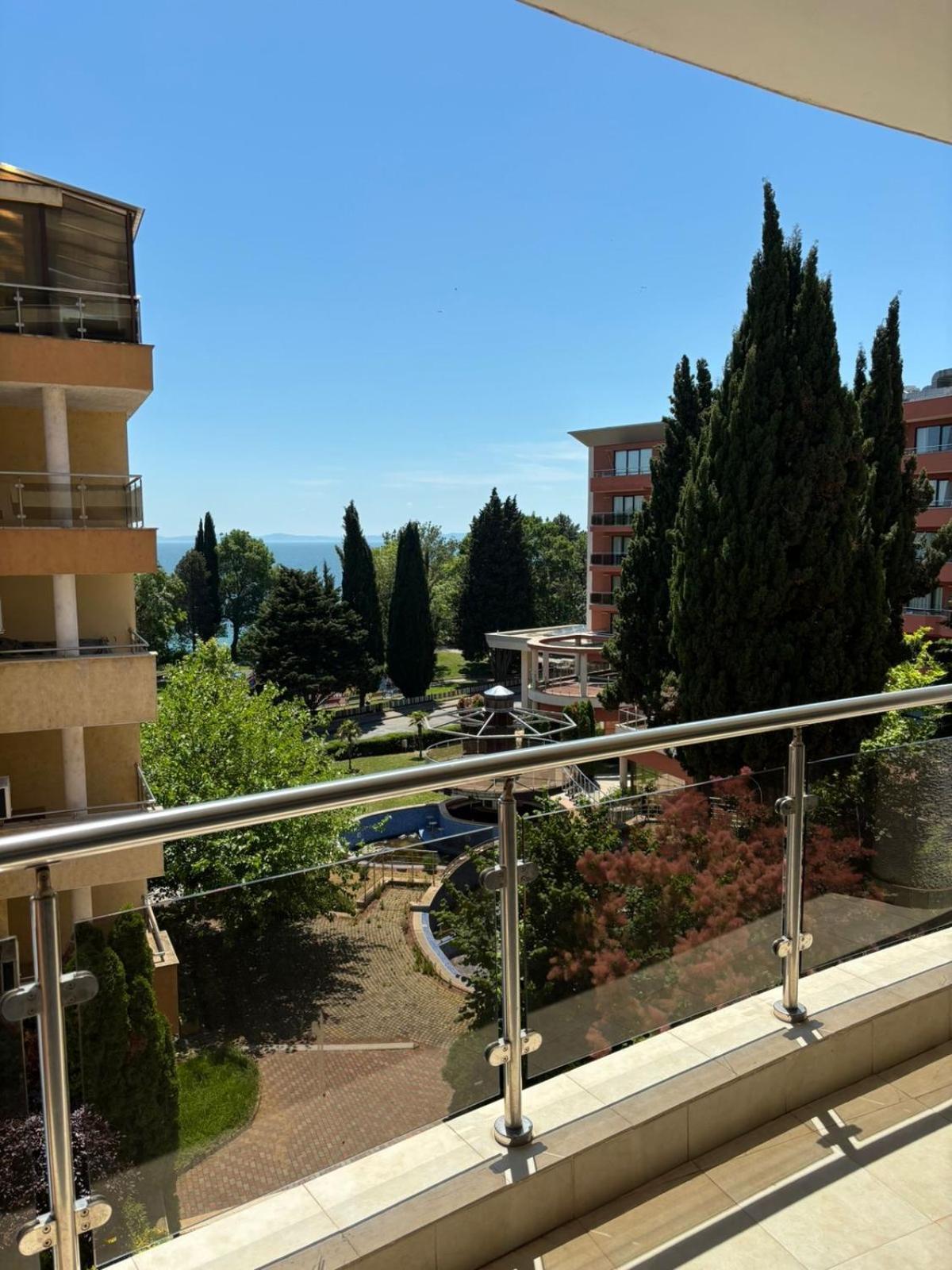 Alexandr Apartments Vigo 内塞伯尔 外观 照片